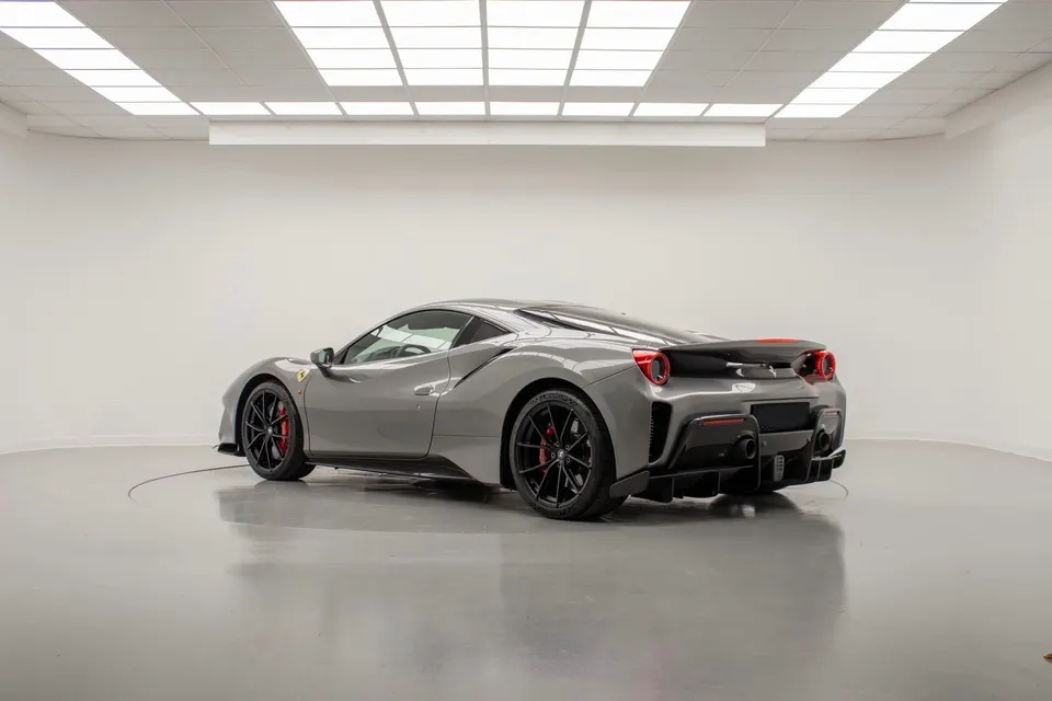 Ferrari 488 Pista